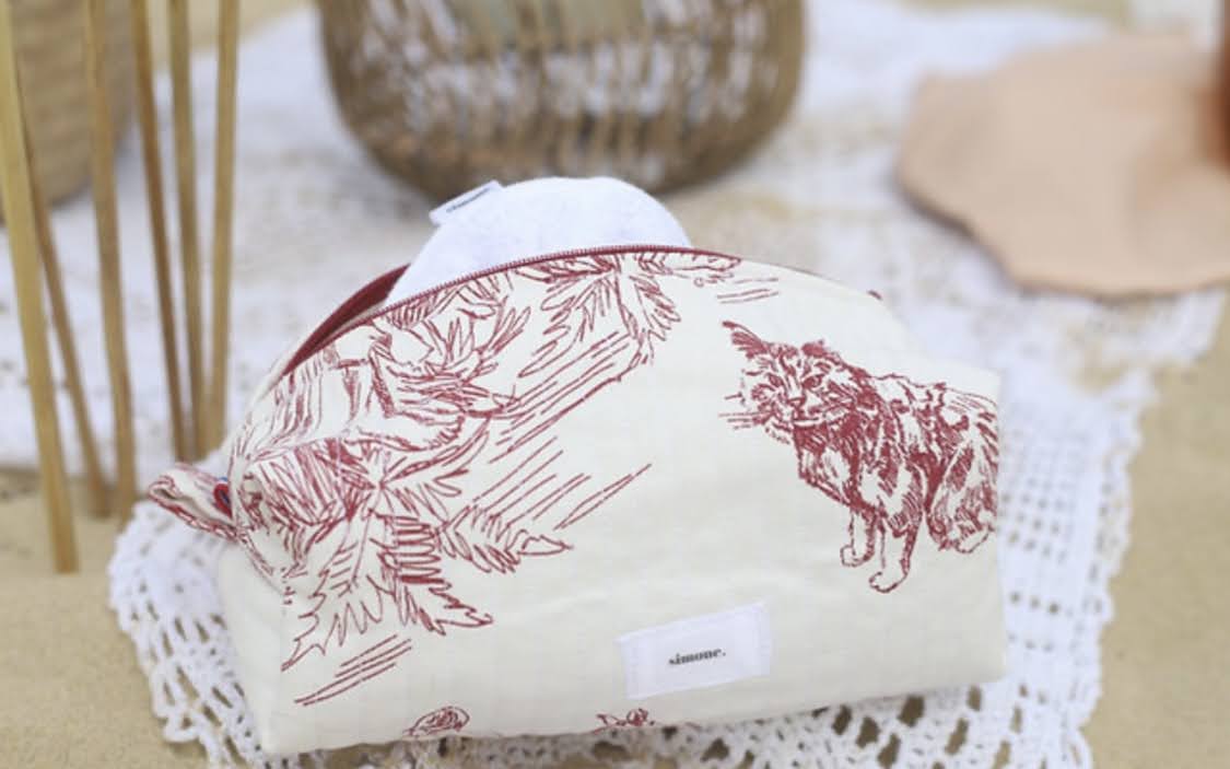 Trousse Matelassée "Jouy Bordeaux"